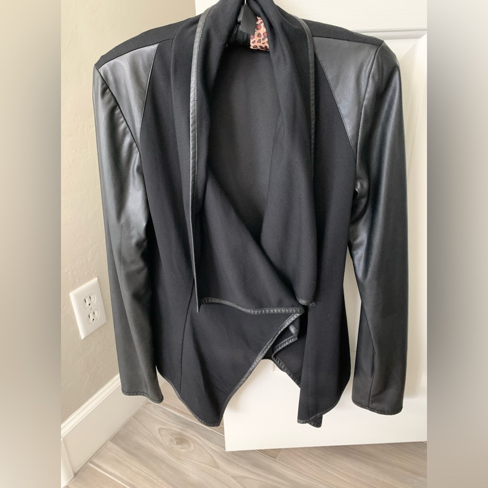 Saks Fifth Avenue black lightweight leather with cotton spandex wrap jacket XS